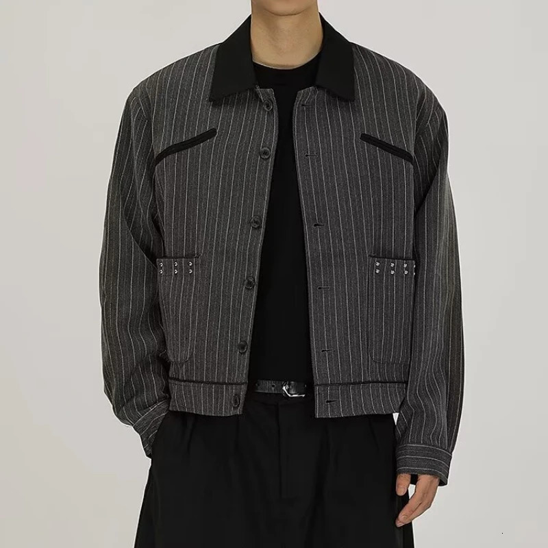 Autumn Jacket Mens Japanese Korean Streetwear Fashion Show Striped Rivet Splice Short Women Coat Couple Spring Outerwear 251015