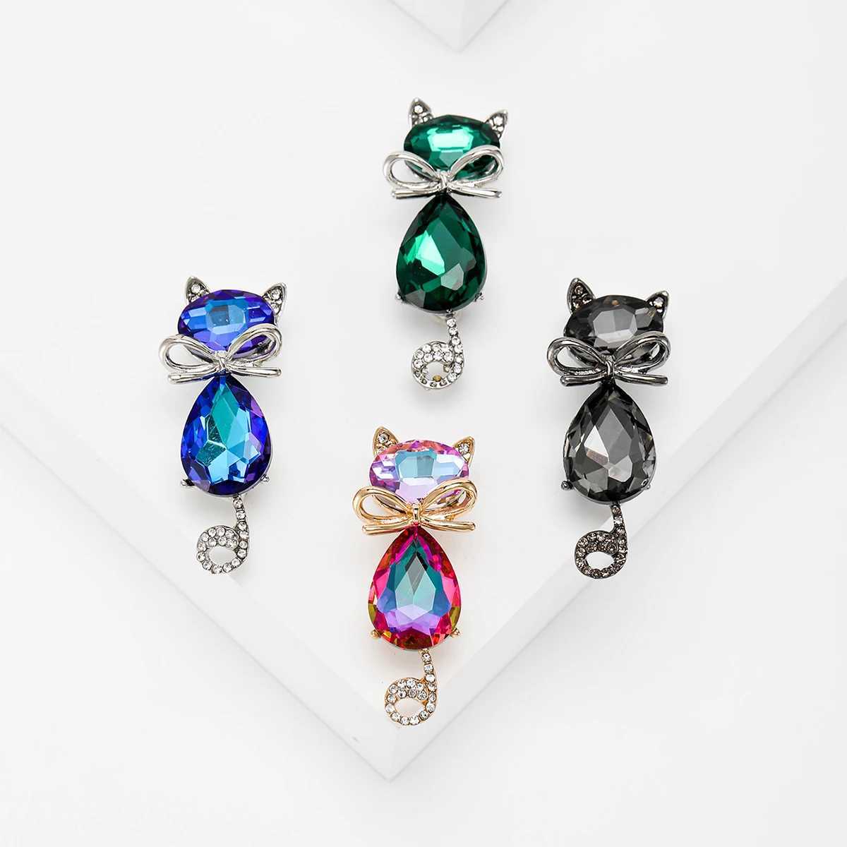 Rhinestone Kitten Pins for Women Unisex Enamel Animal Brooches Cat Lapel Pin Event Party Backpack Decoration Clothes Accessories J251115