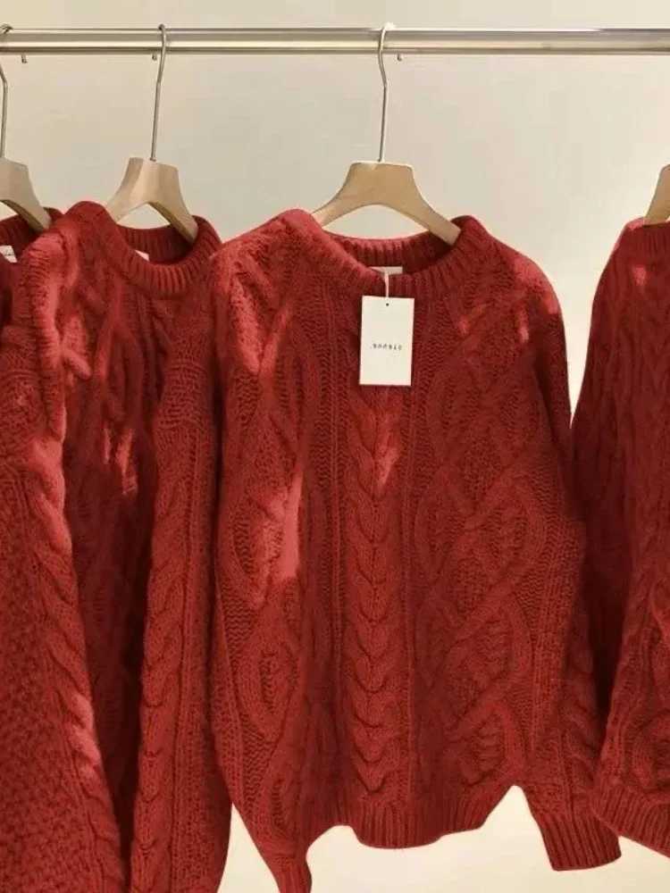 Japanese Retro Korean Off White Fried Dough Twists Sweater Women Thickened Outer Loose Lazy Style Thin Wool Knitting Top FemaleT251025