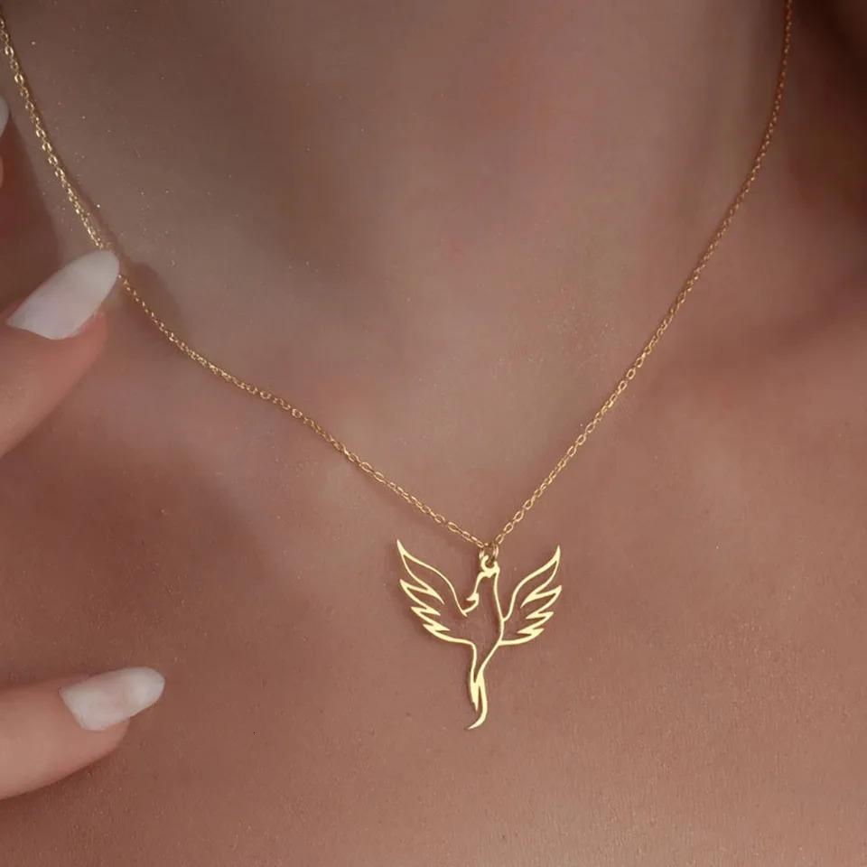 Creative Hollowed out Phoenix Necklace Made of Stainless Steel Fashionable and Personalized Gift for Women 251023