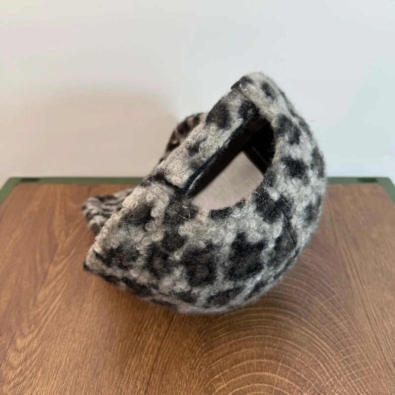 1pc Leopard Print Plush Baseball CapUnisex Warm Head HatAdjustable Buckle ClosureLightweight Knittfor Outdoor Travel Festive 251023