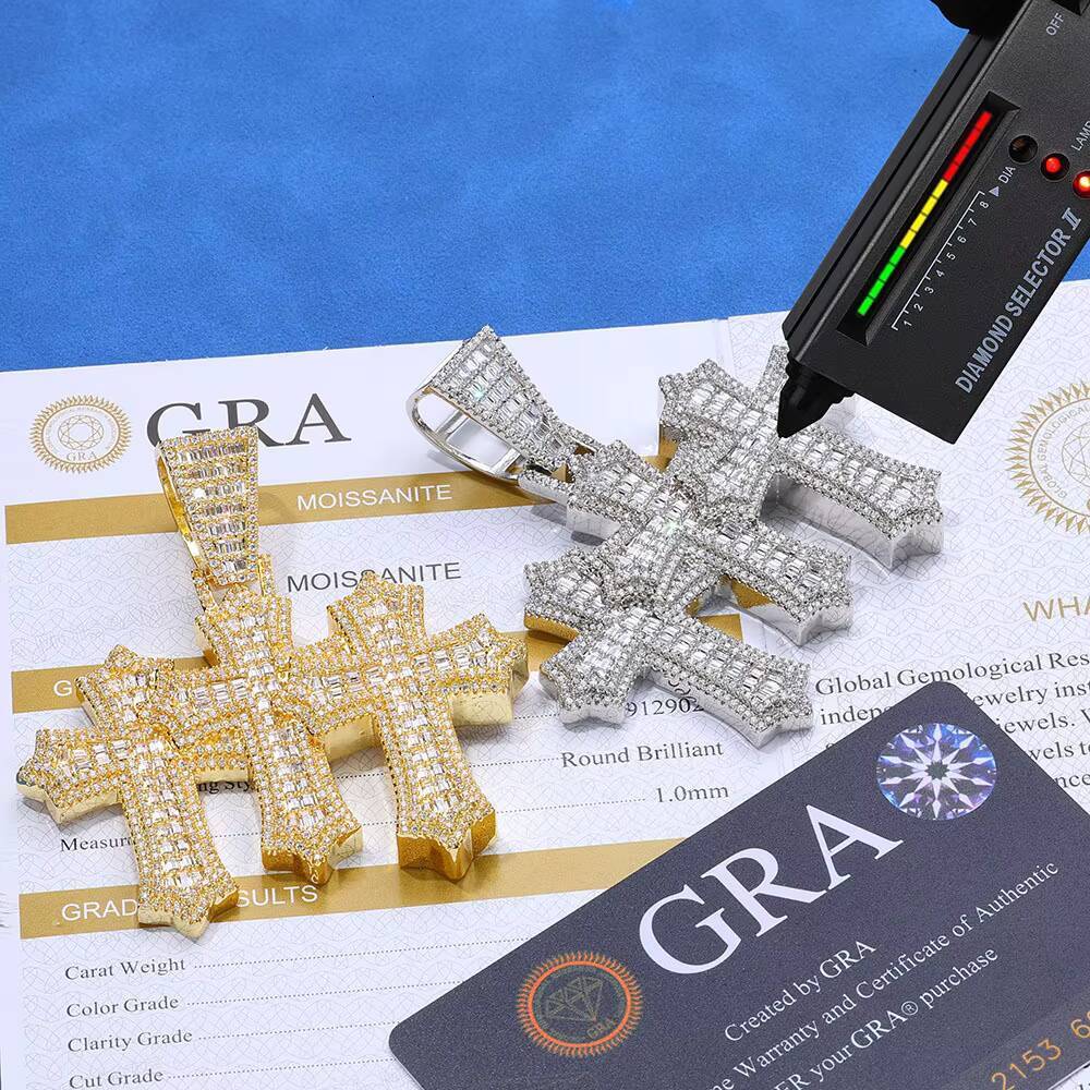 Hip Hop New Style 925 Sterling Silver Sparkle VVS Iced Out Men Moissanite Jewelry Cross Pendant Chain Link Triple Cross Charm