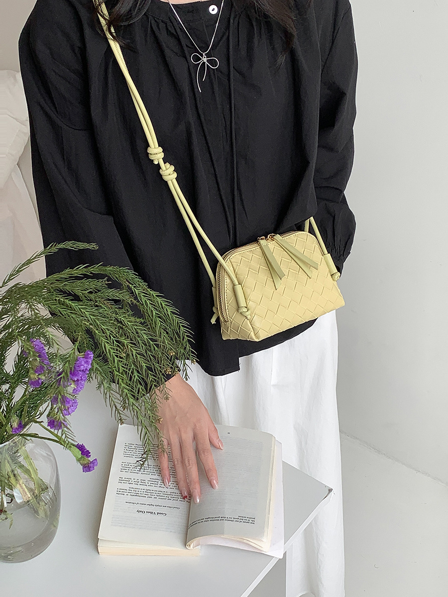 Luxury Brand Designer Bag Women's Bag 2025 New Fashion Woven Bag Underarm Hand Bag For Women Fashion Trend Elegant Commuter Shoulder Bag