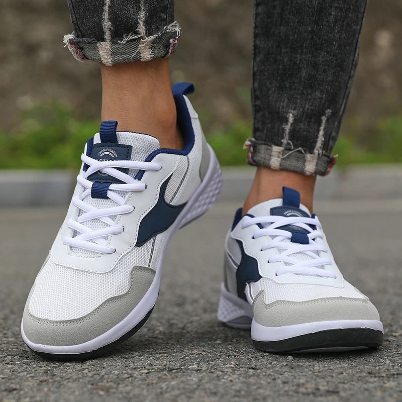 Mens Skateboarding Shoes Trendy Color Blocking Breathable Running Shoes Super Light Dry Comfortable Lace Up Sneakers 251023