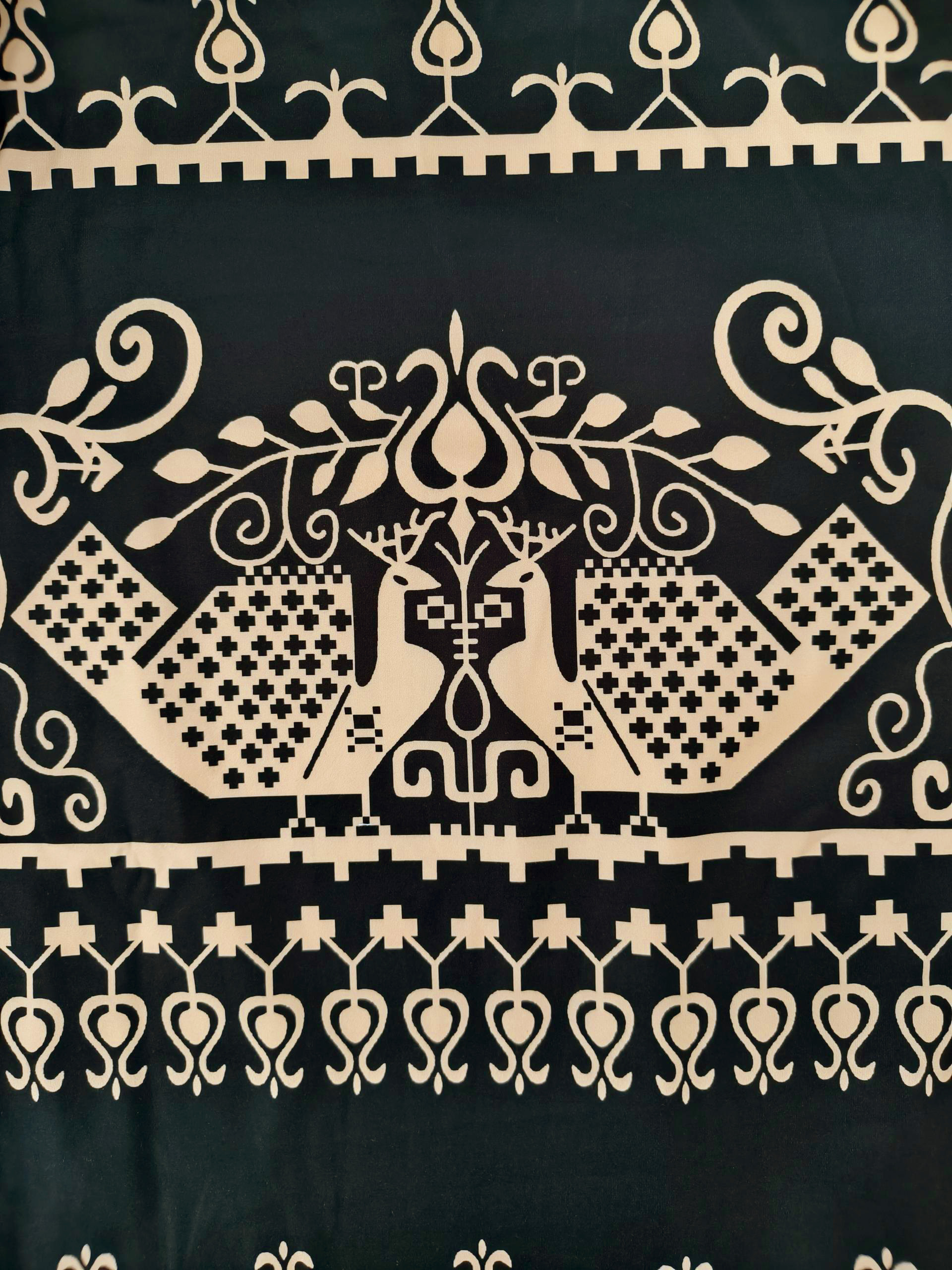 Autumn Winter Retro Ethnic Style Jacquard Batwing Sleeve Loose Crew Neck Cape Style Versatile Commute & Outing Women's Thin Top, Milk Silk Black 