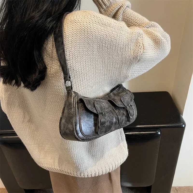 LEFTSIDE Fashion Double Pockets Design PU Leather Shoulder Bag For Women 2025 Tend Female Crossbody Bag Underarm Bags Handbags Z251024