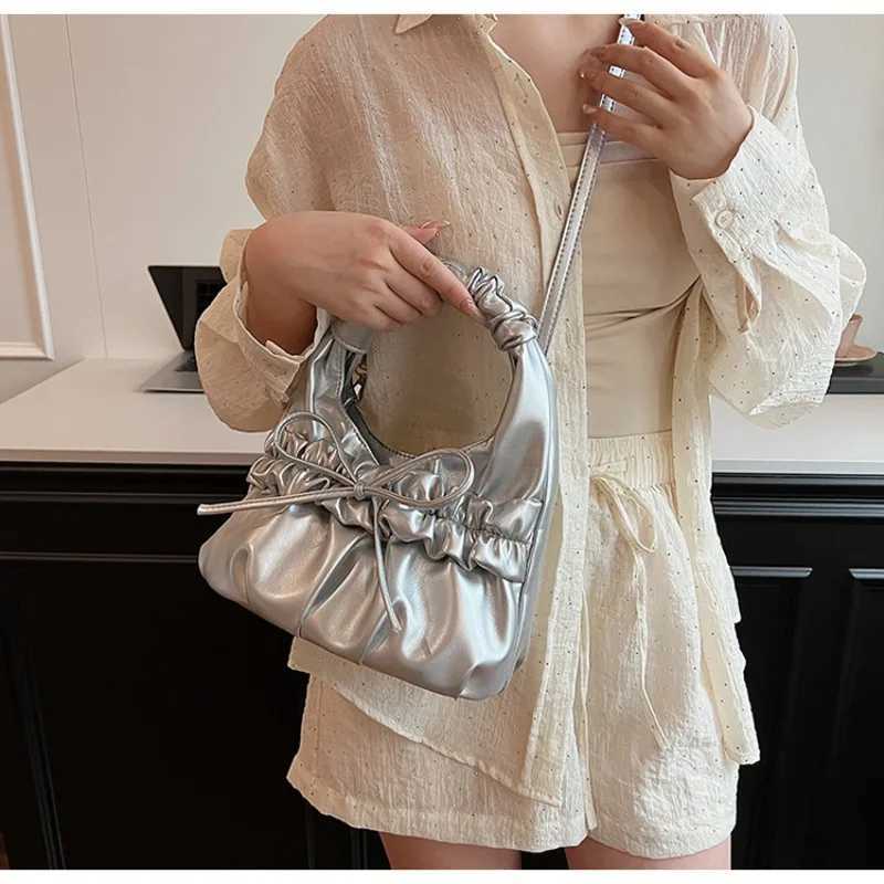 New niche design pleated cloud bag female 2025 summer popular hundreds of single shoulder crossbody bag fashion handbag Z251024