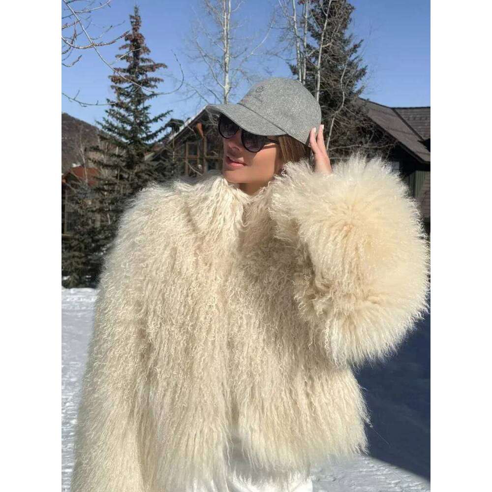 Casual Creamy-white Thick Faux Fur Short Coat Women Long Sleeve Turn Down Collar Warm Soft Jacket Female Winter Daily Outerwear