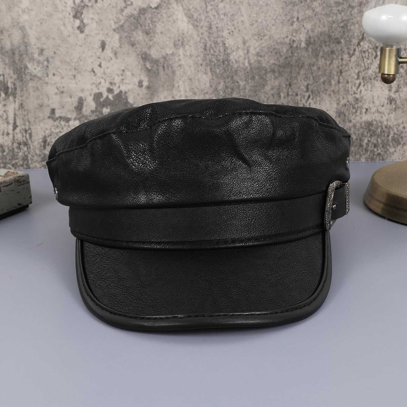 Black PU leather arrowdecorated navy hat European and sweet and cool flattopped newsboy hat shop and gatherin Y251025