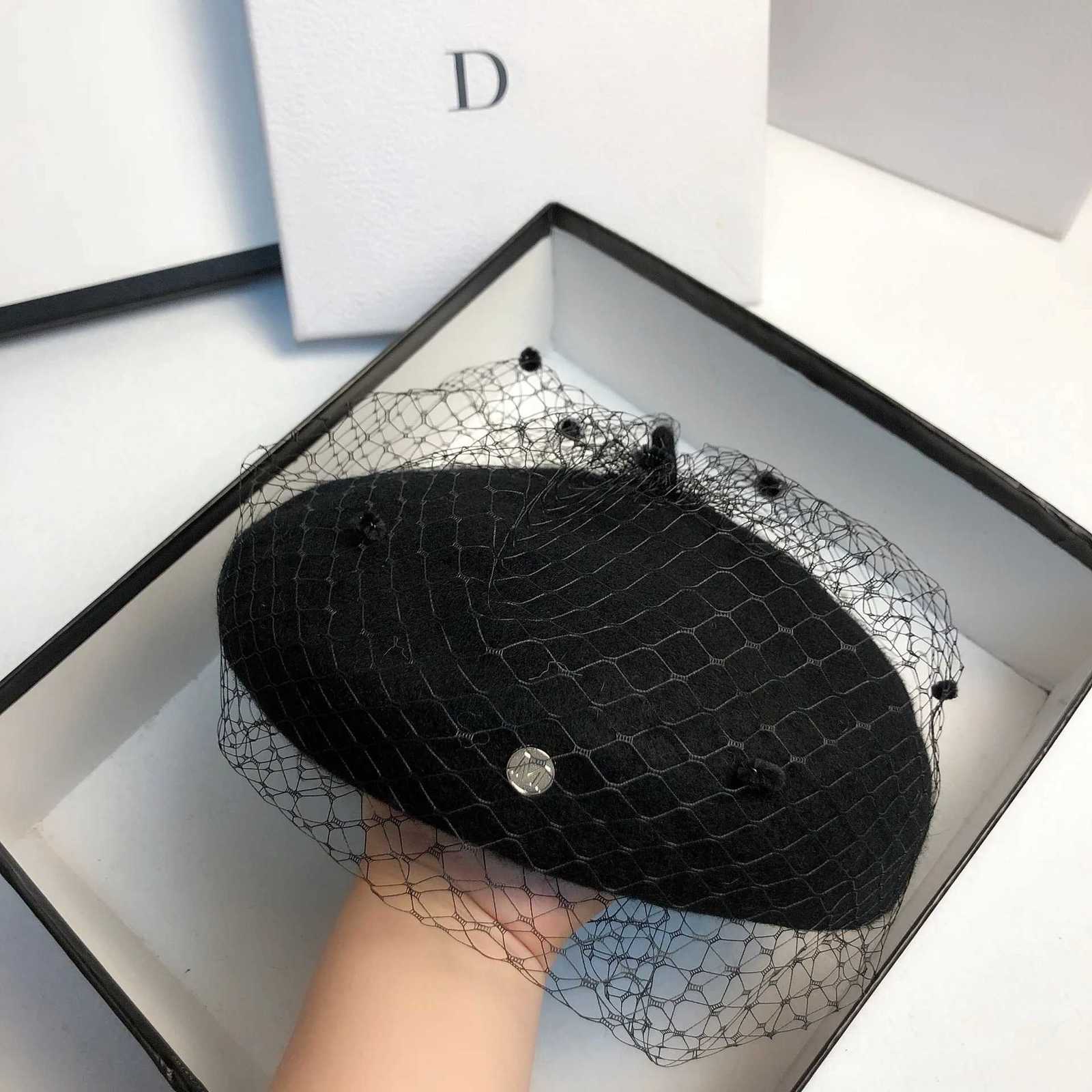 1PC Fascinating Mesh Veil Wool Beret Autumn Winter Warm Beanie Hat Vintage Felt Casual Painter Hats Fem French Berets Cs Y251025