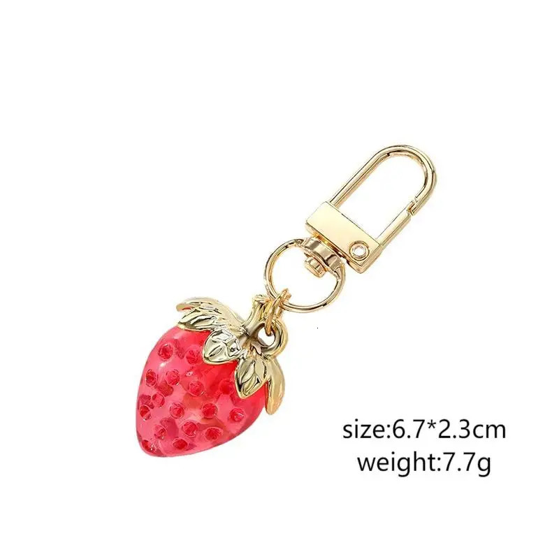 Transparent Strawberry Metal Key Chains Pendants Simulation Fruit Simple Personality Girl Sweet Bag Pendant Handmade Accessory 251021