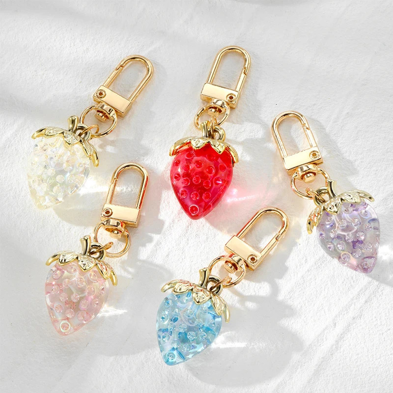 Transparent Strawberry Metal Key Chains Pendants Simulation Fruit Simple Personality Girl Sweet Bag Pendant Handmade Accessory 251021