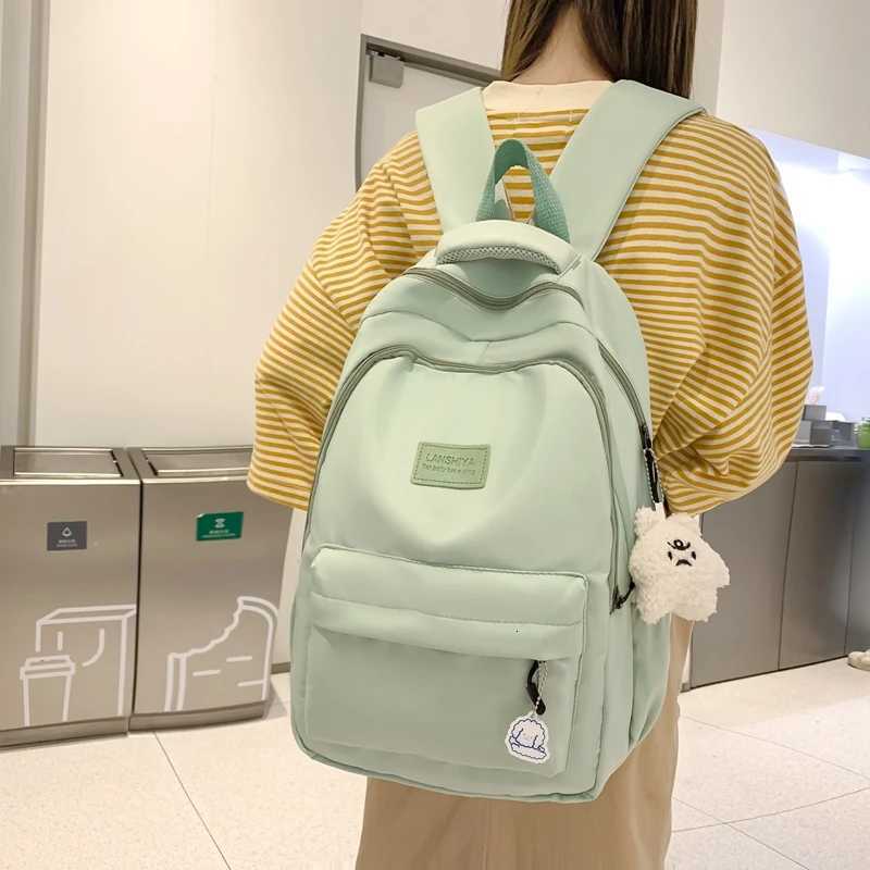 Large Capacity Solid Color Backpack for High School Students Simple Black Travel Backpack for Middle School Students W251025