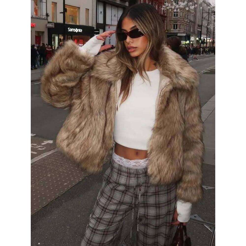 Women Winter Warm Faux Fur Coats Lapel Long Sleeve Zipper Jacket Female Fashion High Street Short Coat Outerwear