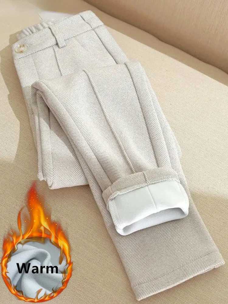 Winter Thicken Woolen Pants Women Casual Plush Velvet Lined Warm Harem Pantalons High Waist Wool Blend Straight Trousers N275T251025