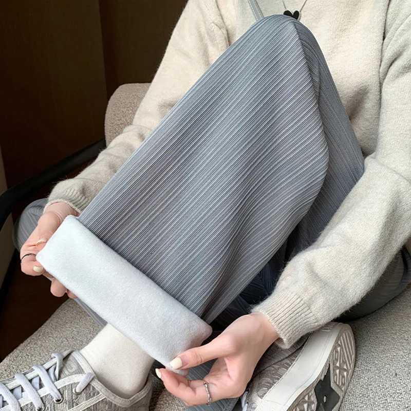 2025 Winter Fleece Lined Warm Pants Women Solid Color Wide Leg Pants Woman Comfortable Elastic High Waist Trousers FemaleT251025