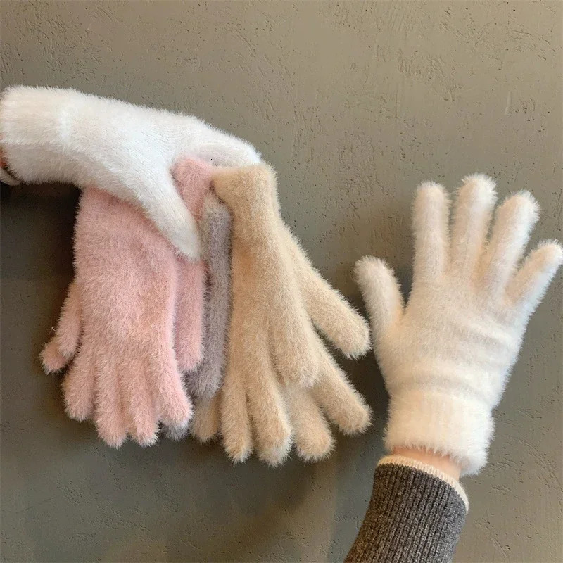 Fashion Winter Mink Velvet Five Finger Gloves Plush Warm Coldproof Gloves Women Outdoors Cycling Solid Color Wistiti Mittens 251023
