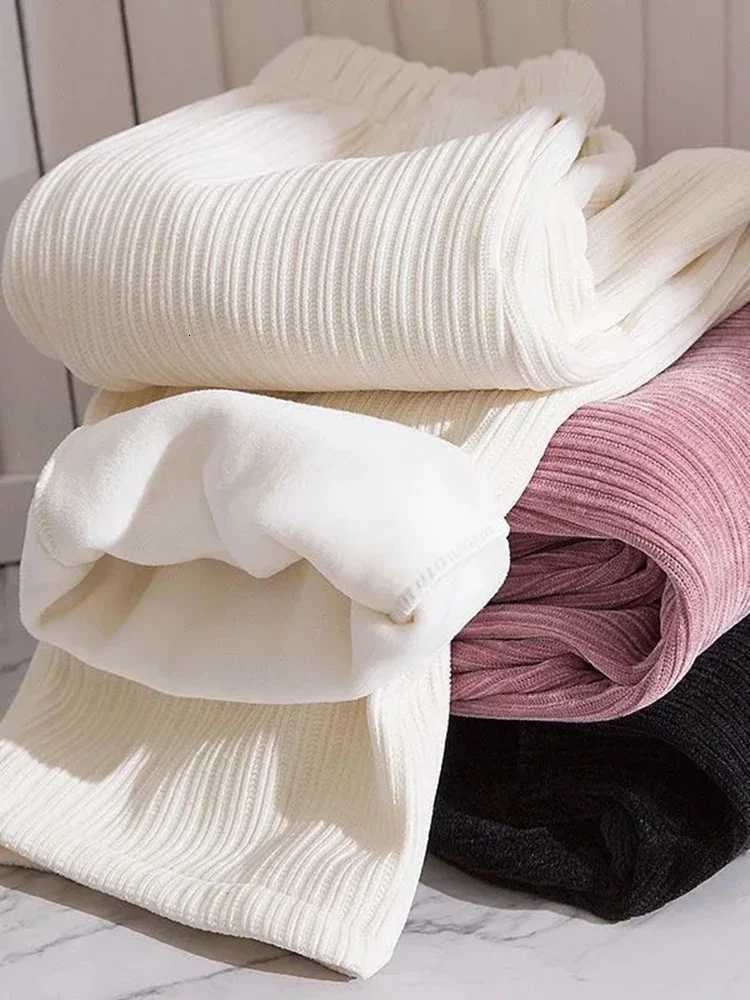 Winter Thicken Velvet Wide Leg Pants Solid Womens Snow Wear Pantalone Korean Fashion Plush Thick Elastic High Waist Spodnie NewT251025