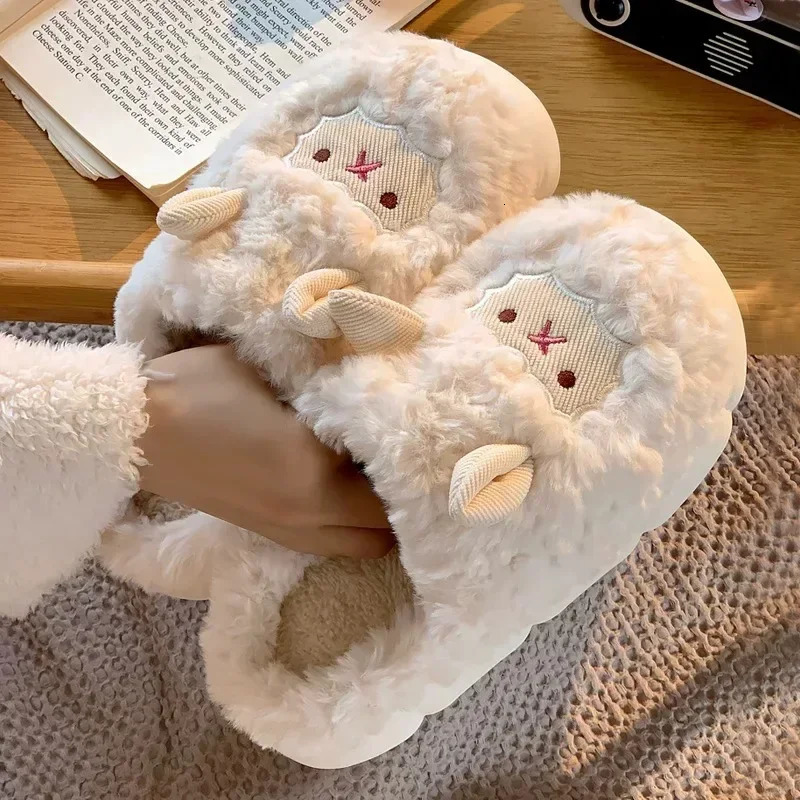 Winter Cartoon Plush Slippers Warm Fluffy Faux Fur Sheep Indoor Home Couple Cotton Slippers for Men And Women251020