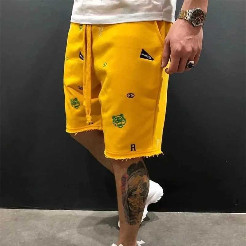 Mens casual shorts Men Cargo Shorts Relaxed Fit Breeches Bermuda sports Short Pants cotton Embroider Shorts Mens sweatpantsXJ251025