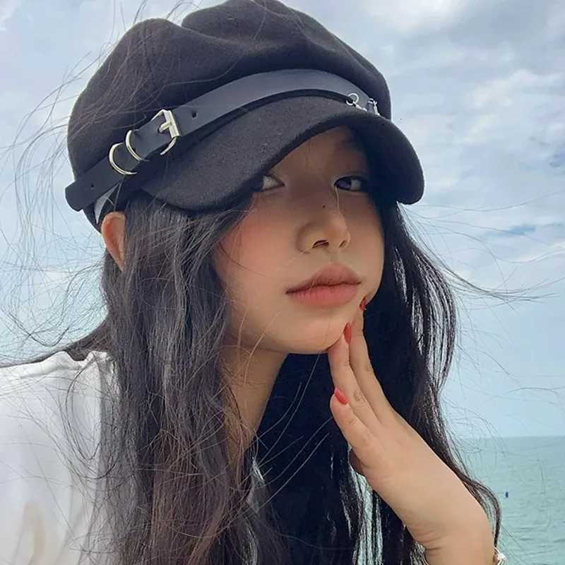 Harajuku Subcture Beret Hat Wen Black Leather Decor Metal Buckle Gothic Punk Rock C Unisex Y2K Painter Berets Hats Autumn Y251025