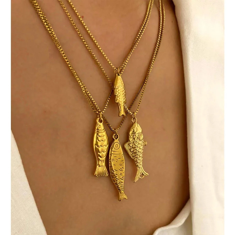 12pcsLot Cute Stainless Steel Gold Plated Small Fish Pendant Necklace for Women Waterproof Beach Party Jewelry Summer Gift 251023