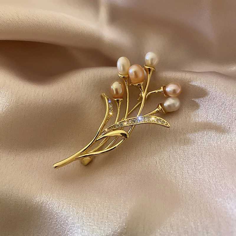 100 Natural Freshwater Pearl 14K Gold Filled Trendy Flower Ladies Brooch Jewelry For Women All Match Accessories J251115