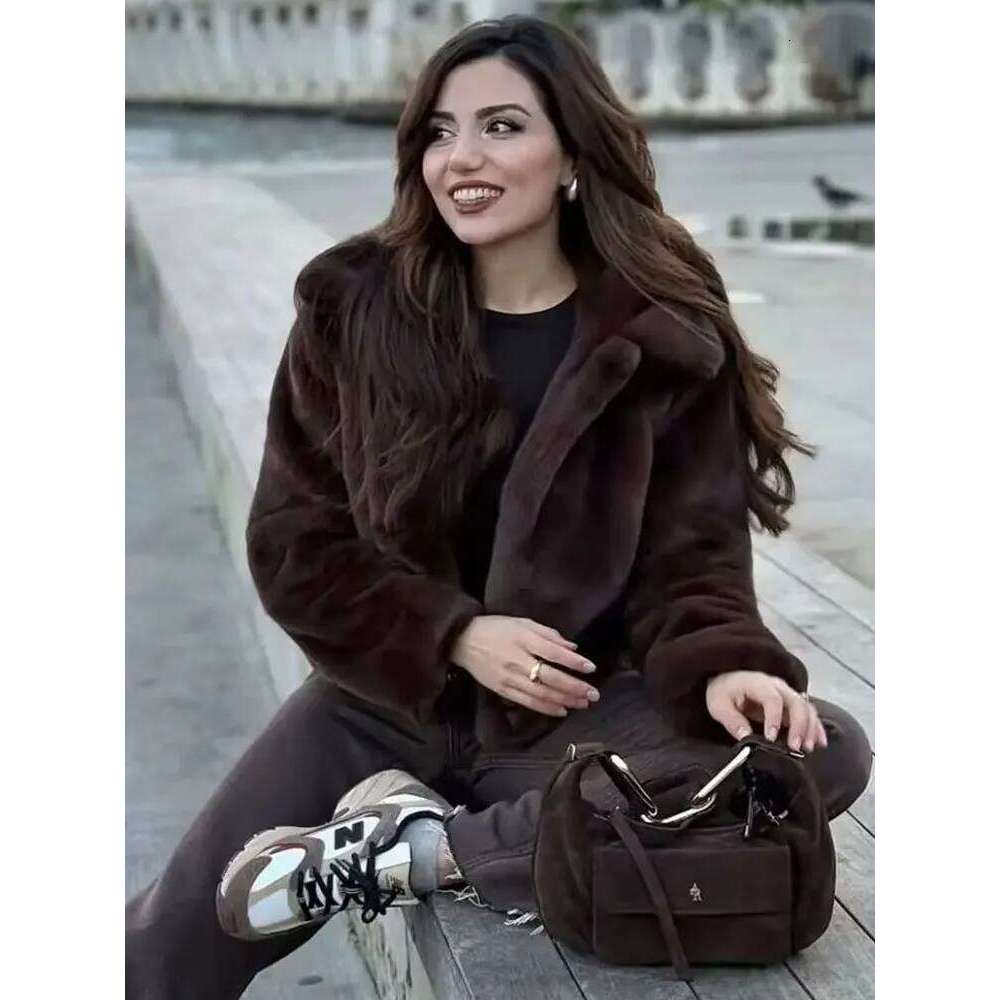 Winter Women's Fashion Faux Fur Warm Coats Solid Long Sleeves Lapel Single Breasted Pockets Chic Coat Vintage Outerwear