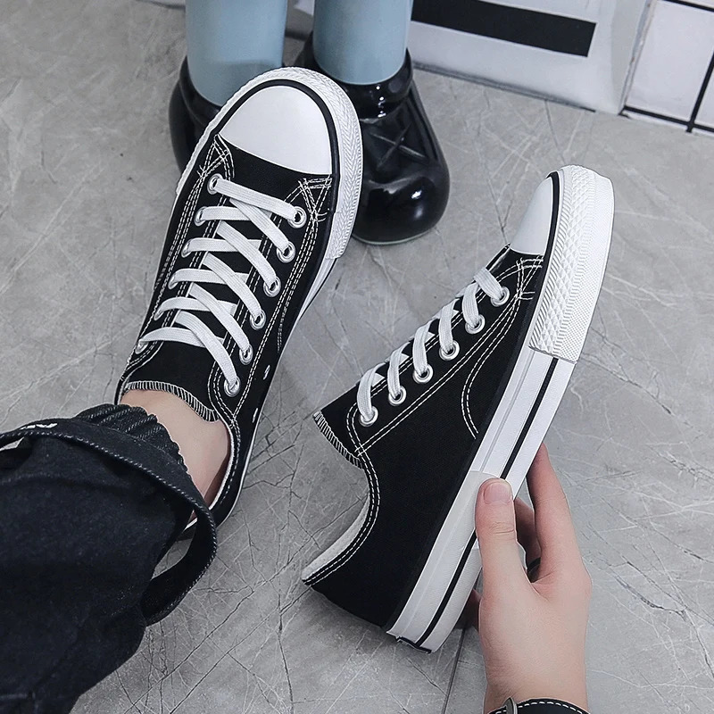 Couple Canvas Shoes Breathable and Versatile Mens Sneakers Softbottom and Antislip Casual Sports Shoes 251023