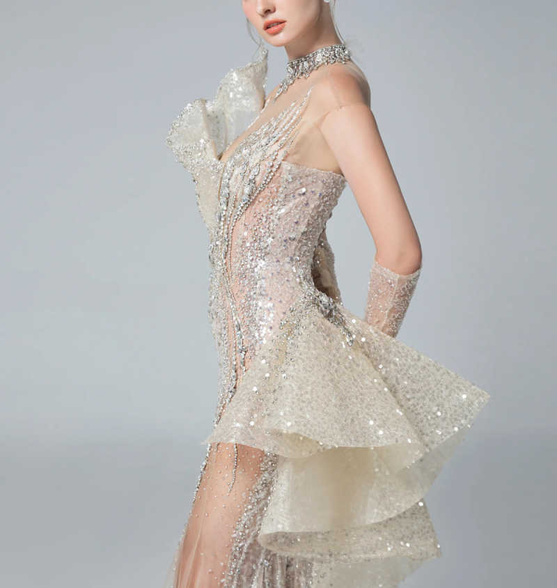Stunning Evening Dresses Halter Sleeveless Handmade Crystal Rhinestone Sequin Dinner Party Prom Special Occasion Customized