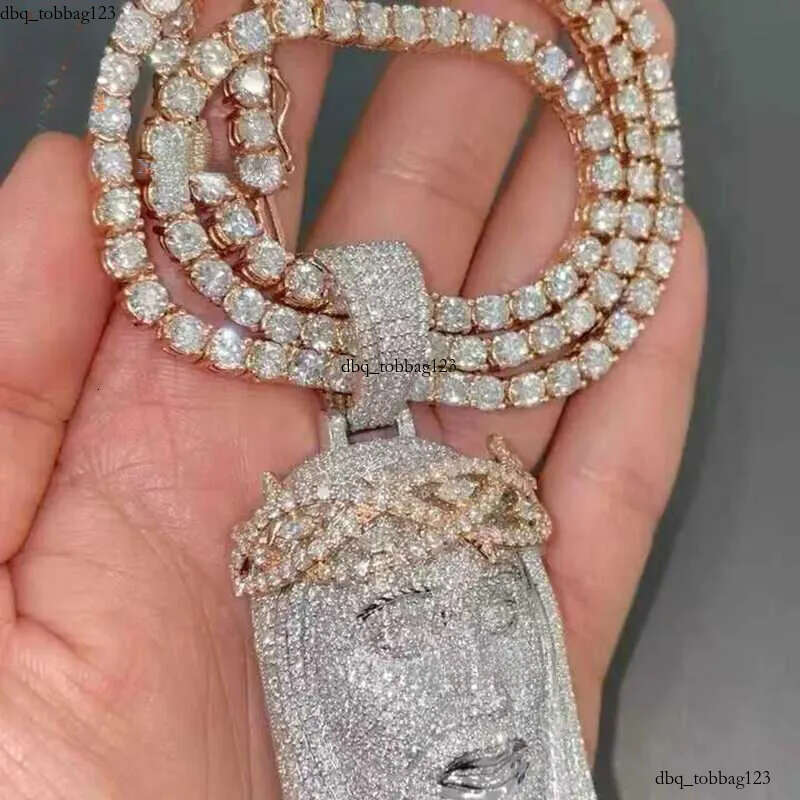 Custom Hip Hop Mens Jewelry Vvs Moissanite Iced Out Jesus Sterg Sier Gold Rapper Pendant Necklace 111