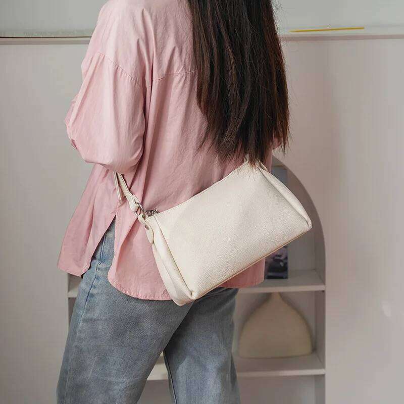 Women Armpit New PU Leather Fashion Solid Zipper SOFT Shoulder Bag Purses And Handbags Designer Tote Handbag 251023 1025