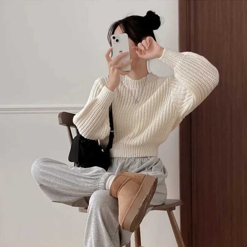 Autumn and Winter Womens Clothing Elegant Short Lantern Sleeve Sweater New Round Neck Pullover Solid Color Slimfit KnitwearT251025