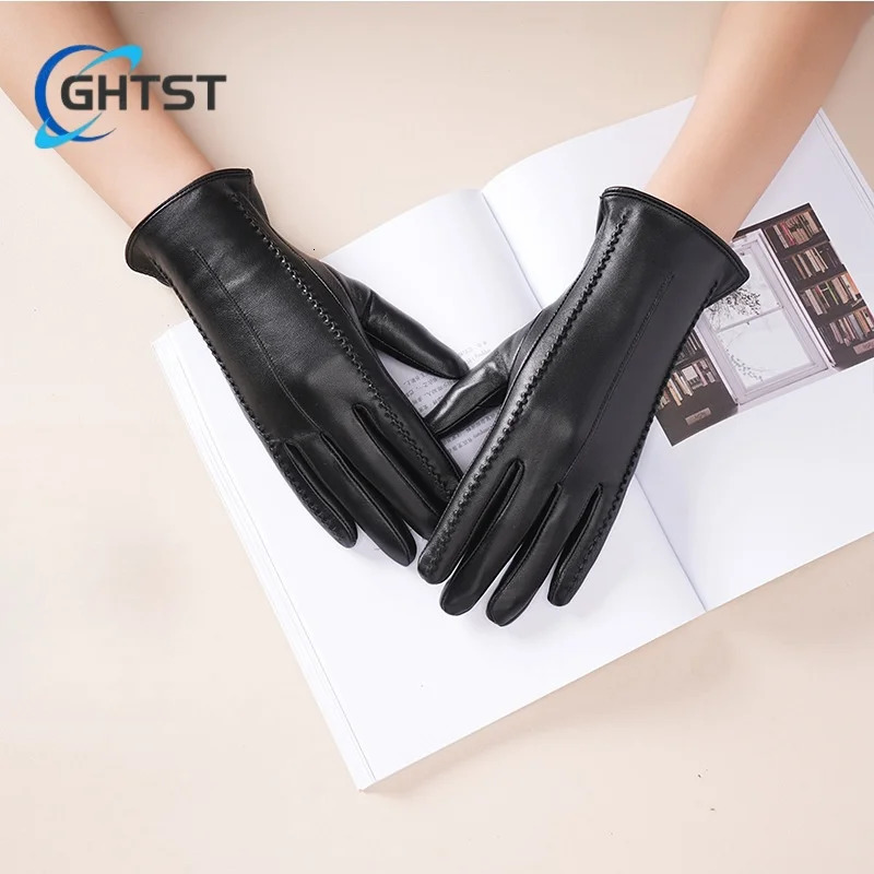 Lambskin leather Gloves for Women Winter Warm Plus Fleece Thickening Locomotive Windprorop Training Thickened Protection Cycling 251021