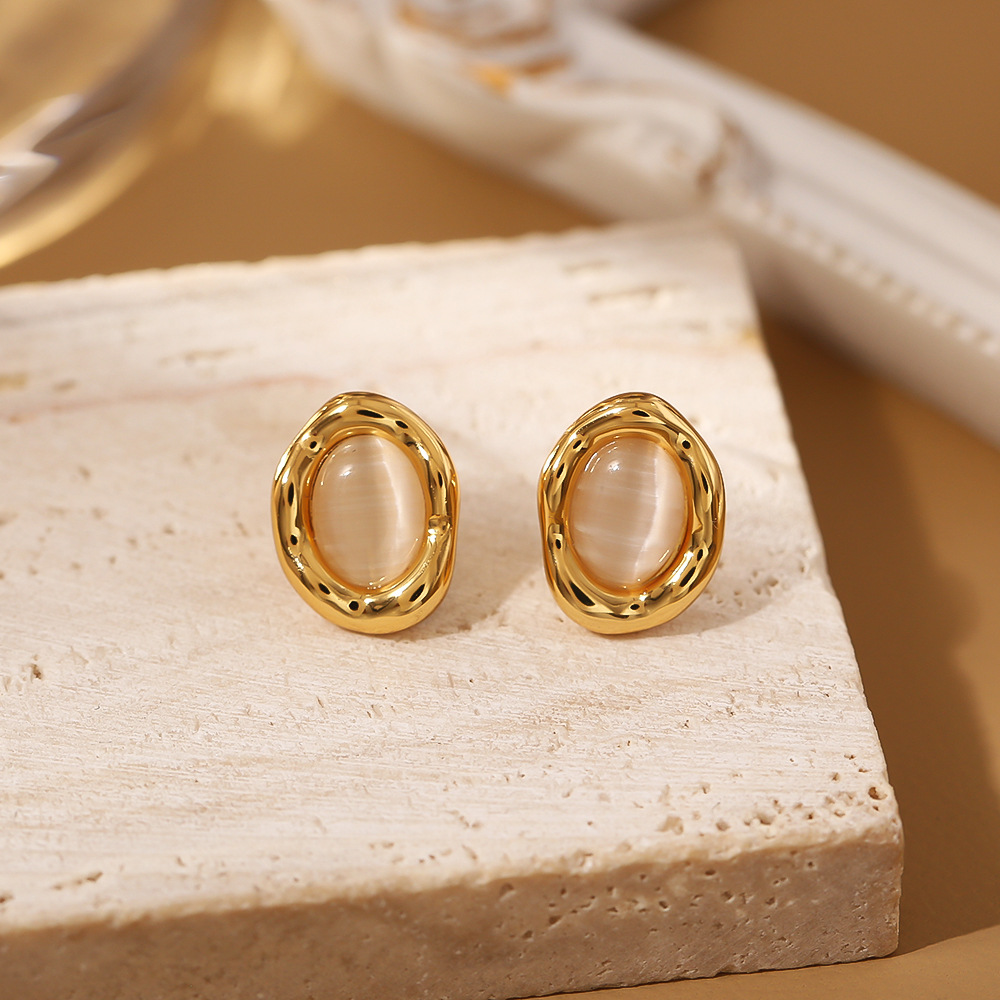 Designer earrings Retro minimalist irregular pearl earrings high-end exquisite personalized niche Geometric Earrings gold earrings luxury earrings gif