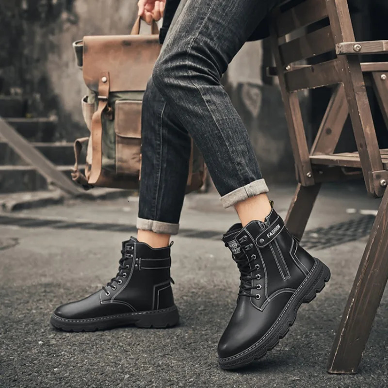 Mens Works Boots Spring Autumn Antislip Waterproof Male Sneakers Desert Tactical Boots Outdoor Travel Wearresistant Man Shoes 251021