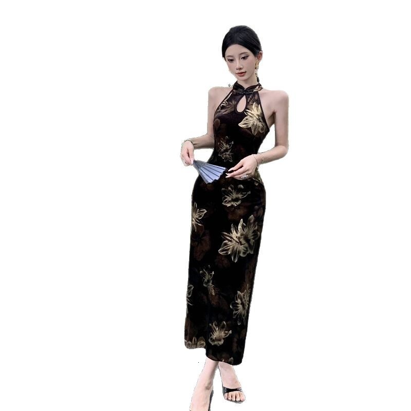New Chinese retro designer improves cheongsam dress, elegant and mature style for women, slim fit long skirt