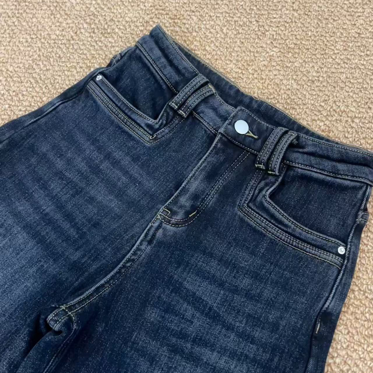 Women's Warm Fleece-Lined Wide-Leg Jeans - Loose Casual Fit, Soft & Cozy, Perfect for Keeping Warm in Autumn and Winter Daily Life 18517