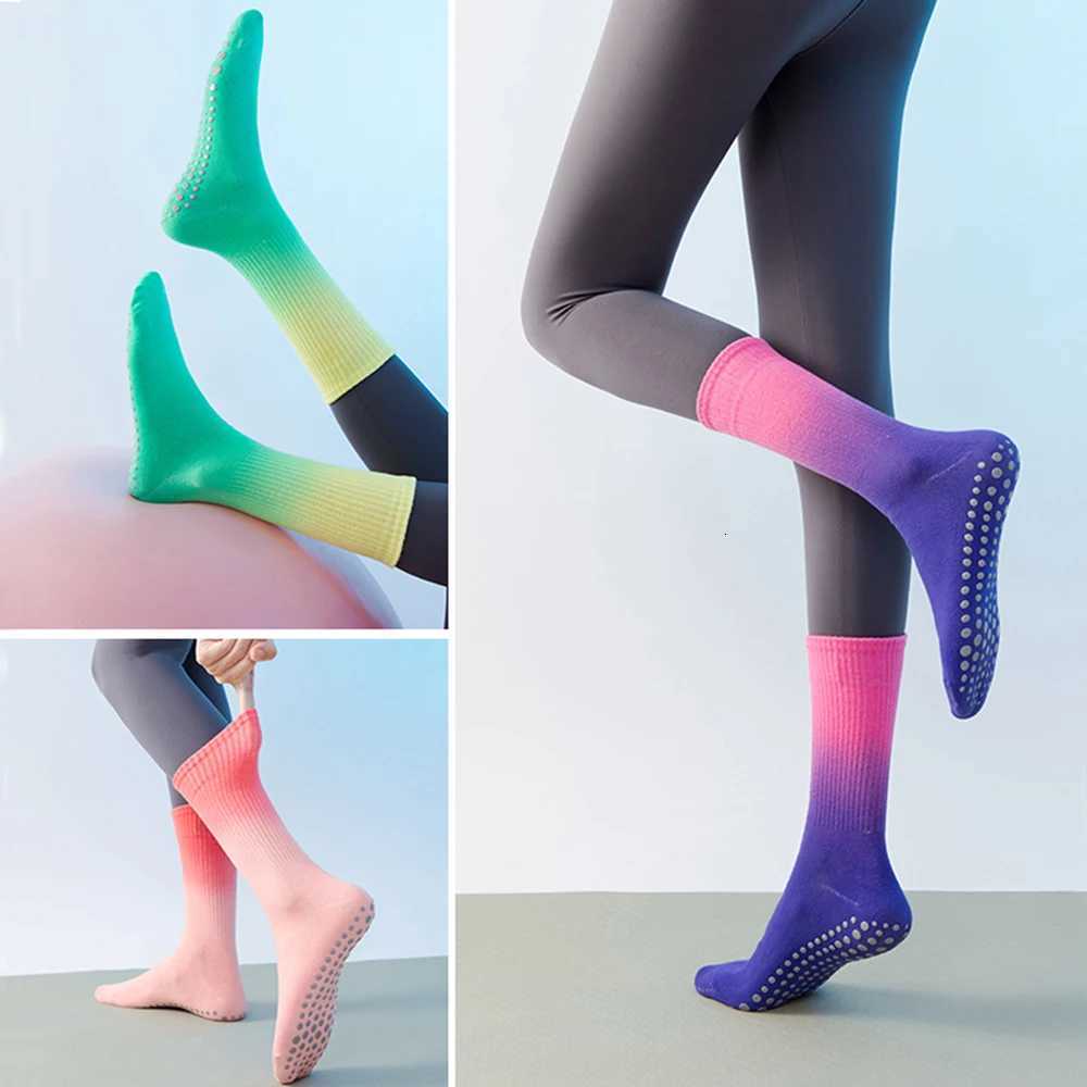 Colourful Women Sports Socks Cotton Midtube Bottom Professional Nonslip Silicone Indoor Fitness Socks Dance Pilates Yoga Socks Y251024