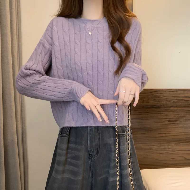 Round Neck Longsleeved Pullover Sweater for Women in Autumn Winter Short Style Knitted Base Shirt to Make Them Look Slim TopT251025