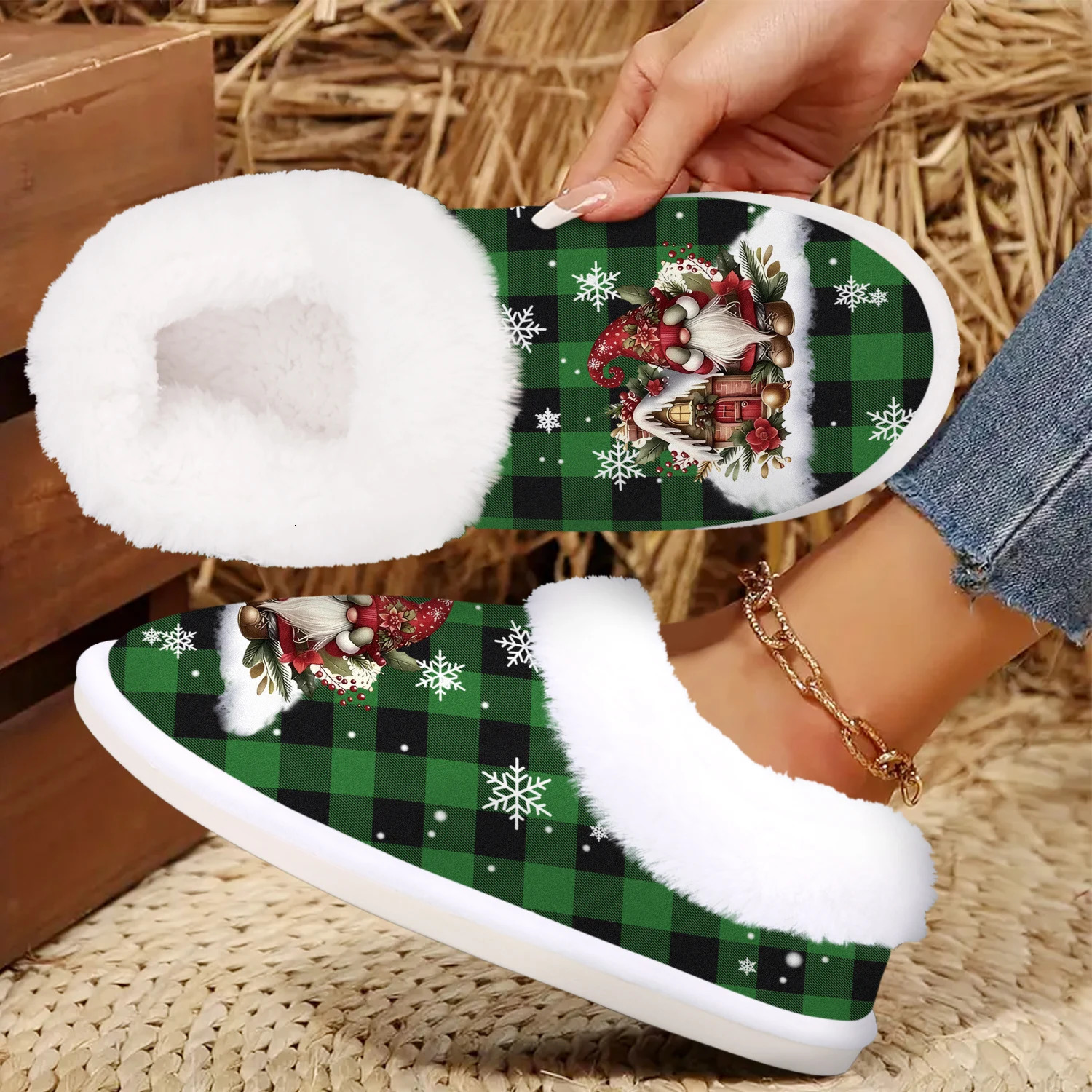 Holiday Gift Adorable Santa Claus Slippers for Home And Outdoors Cozy Footwear Comfortable Fuzzy Indoor Shoes251020