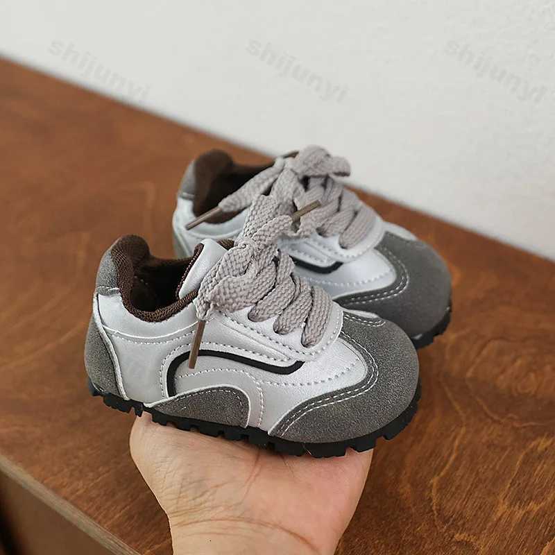 Baby Toddler Casual Sneakers 2025 Autumn Girls Boys Flat Shoes Soft Sole Fashion s Casual Shoes Children Retro Walking ShoesT251025 S251027