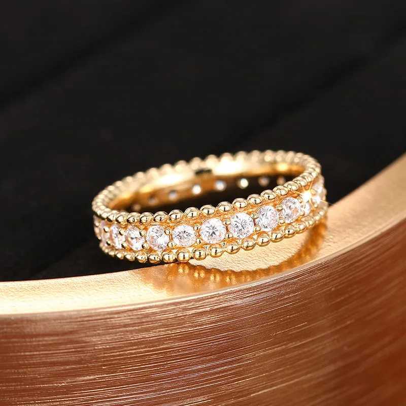 925 Sterling Silver Simple Rings for Women Shiny Single Row Cubic Zirconia Exquisite Finger Ring Charms Party Jewelry GiftsXJ251025