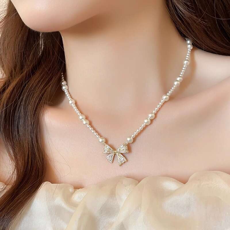 Butterfly Bow Pendant Pearl Necklace for Women 2025 New Light Niche High-end Clavicle Chain Summer Versatile Choker