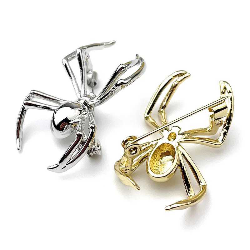 Exaggerated Creative Spider Brooch Metal Insect Badge Trend Pin Men Women Party Clothing Scarf Collar Accessories J251115