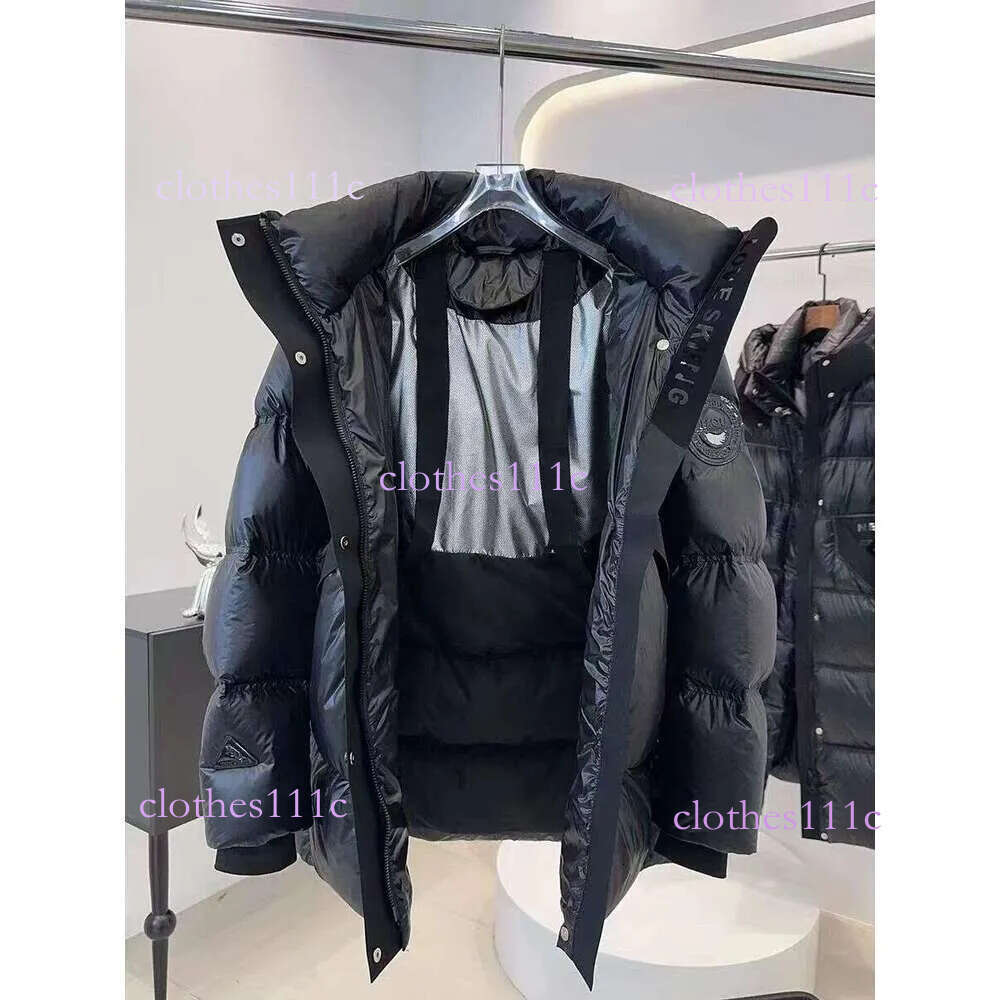 Fashion Black Glossy Women's Down Jacket 2024 New Korean Version Of The Hooded Street Shooting Casual Coat