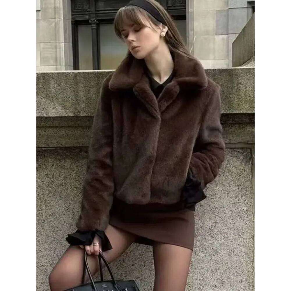 Winter Women's Fashion Faux Fur Warm Coats Solid Long Sleeves Lapel Single Breasted Pockets Chic Coat Vintage Outerwear