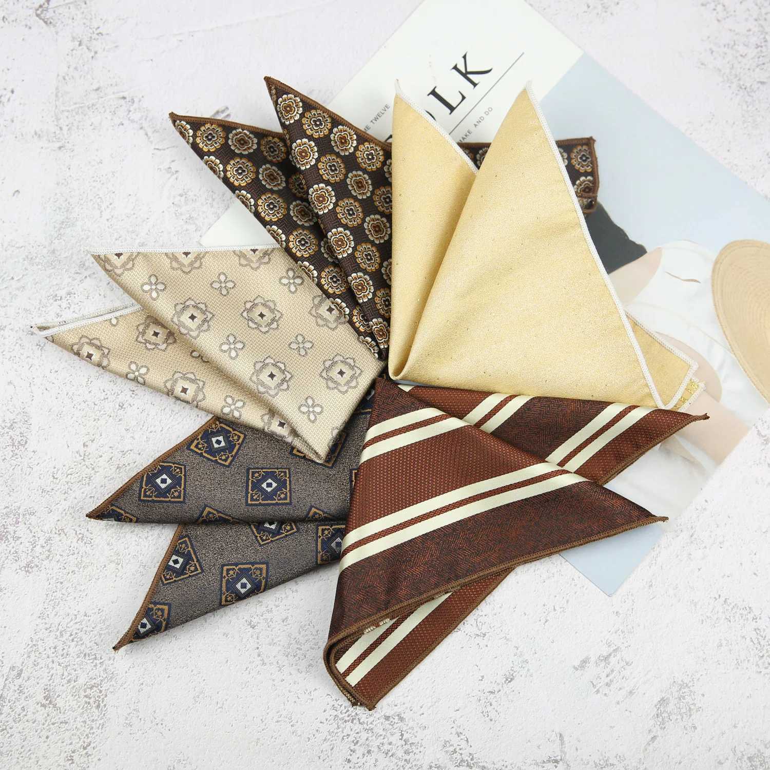 Maillard Mens Suit Pocket Towel Dr Chest Towel Retro Suit Coffee Pattern Small Square Scarf Wedding Fashion cm Y251024