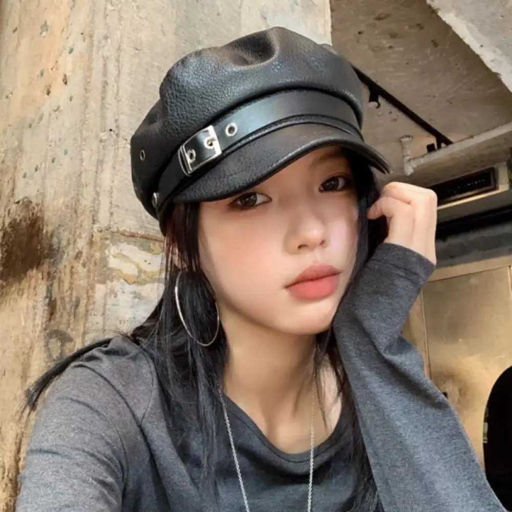 Autumn Winter Versatile Beret Retro Flat Top Visor Small Face Black Painter Hat Classic Versatile Adjustable Hat Octagonal C Y251025