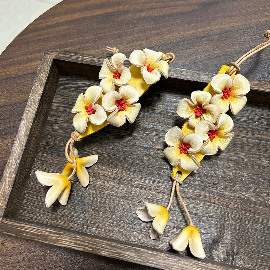 Cow Leather Flower Pendant Bag Charm Purple Flower Keychain Bag Pendant Decoration High Girl Gift Bag Accessories Handbag 251023